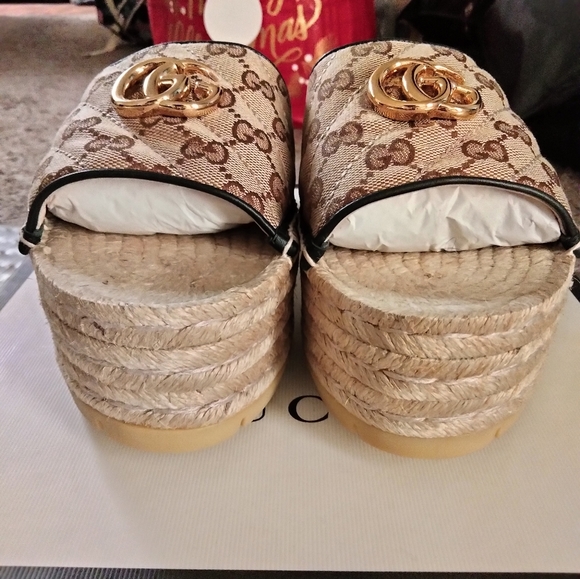 SOLD💥Gucci💥🧡Platforms - Picture 5 of 8